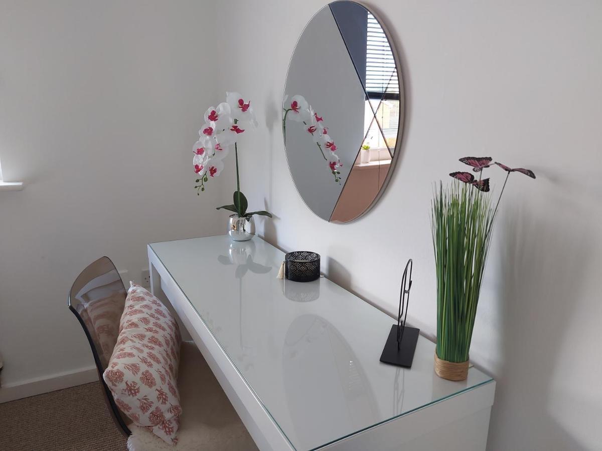 Lovely 1-Bedroom Condo With Parking On Premises Minworth Экстерьер фото